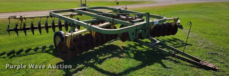 image for item EA2553 John Deere 210 double off-set disk