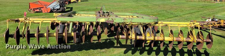 image for item EA2553 John Deere 210 double off-set disk