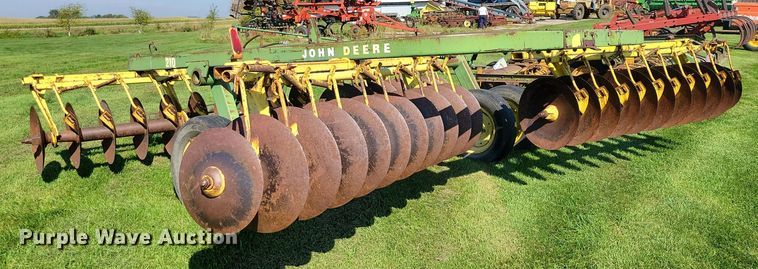 image for item EA2553 John Deere 210 double off-set disk