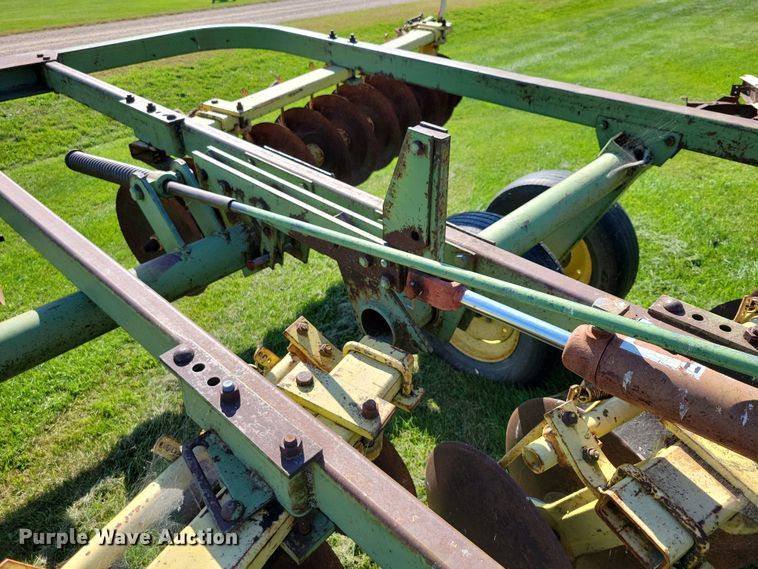 image for item EA2553 John Deere 210 double off-set disk