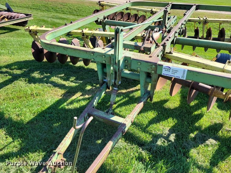 image for item EA2553 John Deere 210 double off-set disk