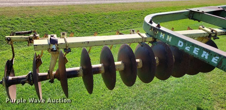 image for item EA2553 John Deere 210 double off-set disk