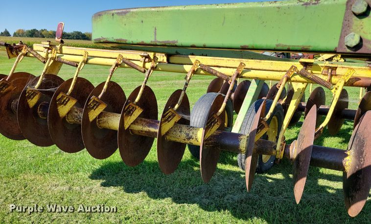 image for item EA2553 John Deere 210 double off-set disk