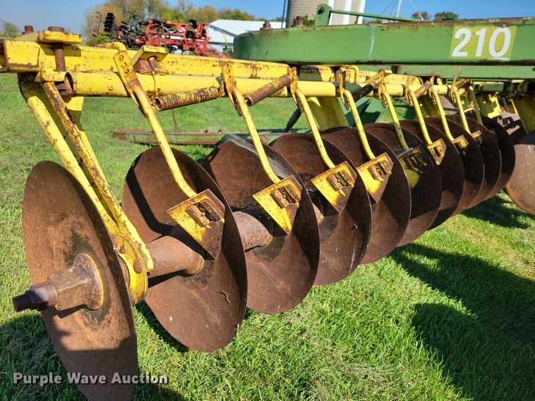 image for item EA2553 John Deere 210 double off-set disk