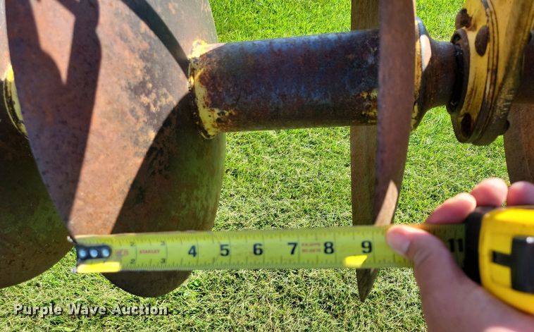 image for item EA2553 John Deere 210 double off-set disk