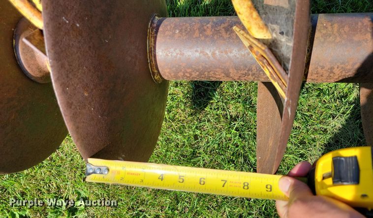 image for item EA2553 John Deere 210 double off-set disk