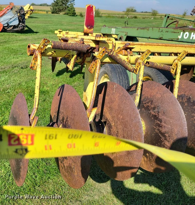 image for item EA2553 John Deere 210 double off-set disk