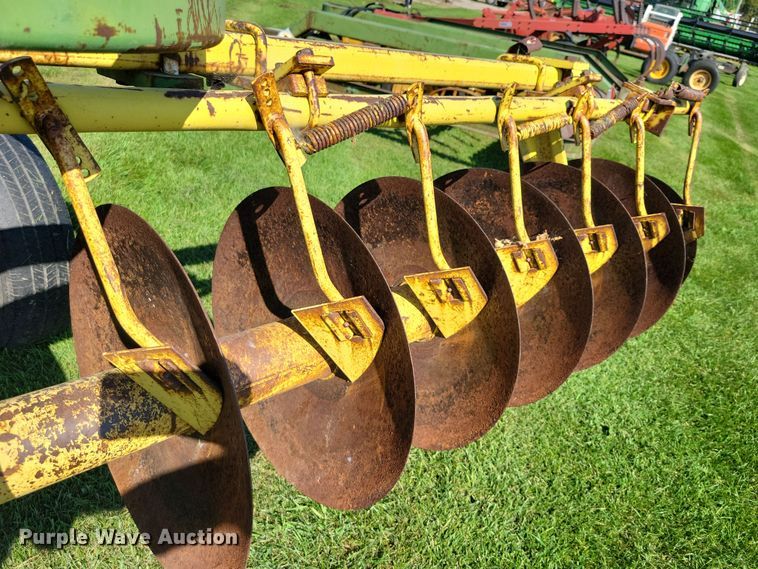 image for item EA2553 John Deere 210 double off-set disk