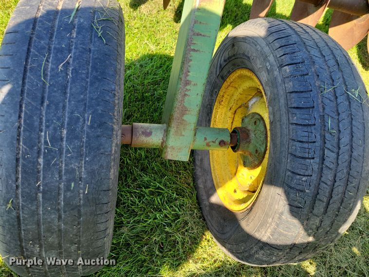 image for item EA2553 John Deere 210 double off-set disk