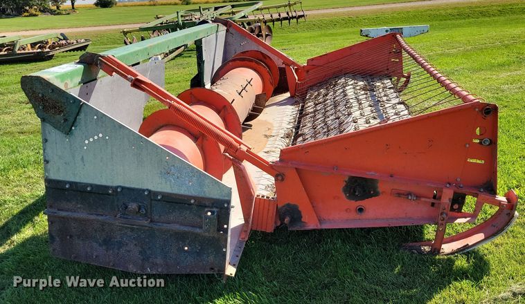 image for item EA2555 John Deere pickup head