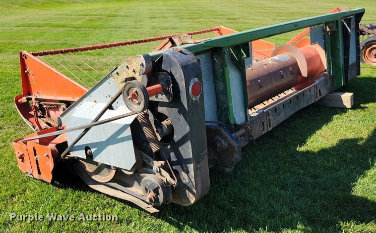 image for item EA2555 John Deere pickup head