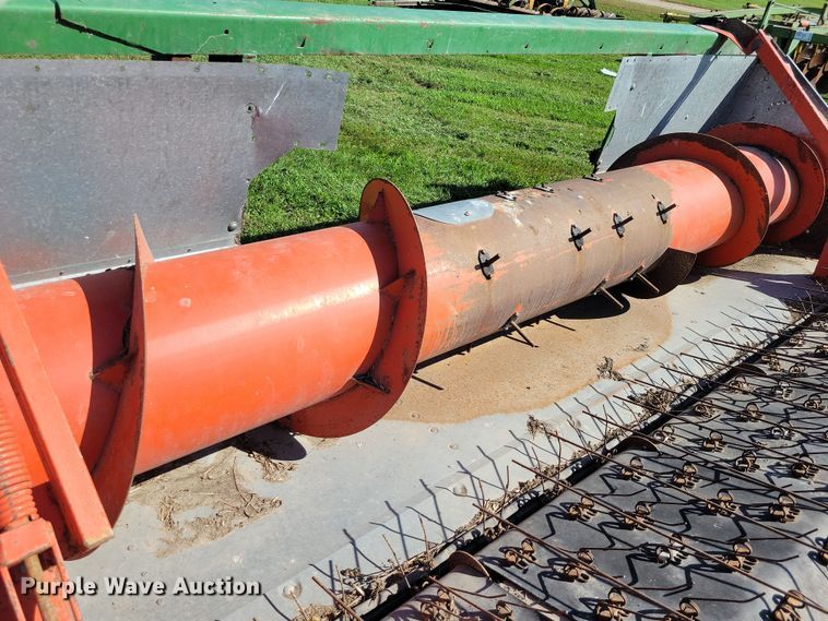 image for item EA2555 John Deere pickup head