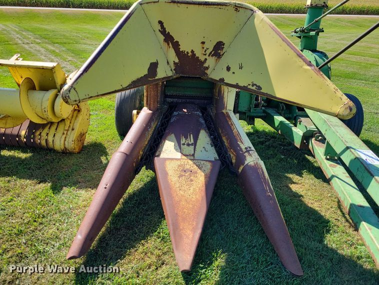 image for item EA2558 John Deere 3800 forage harvester