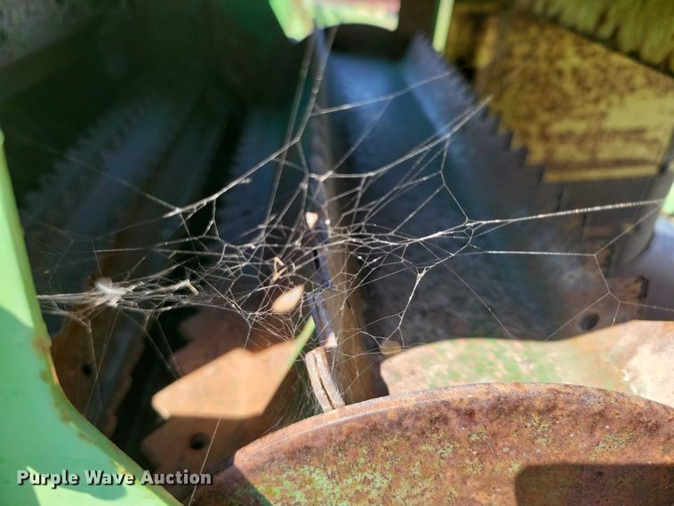 image for item EA2558 John Deere 3800 forage harvester