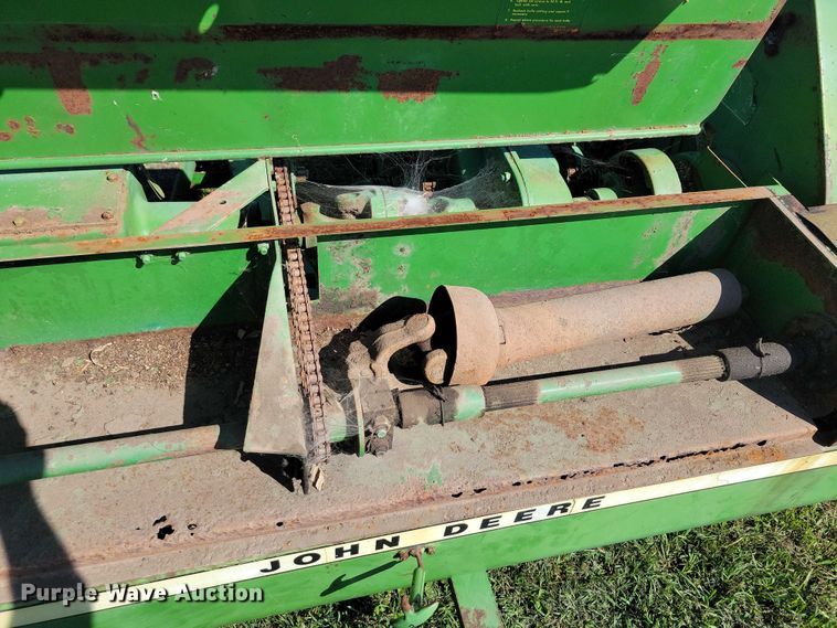 image for item EA2558 John Deere 3800 forage harvester