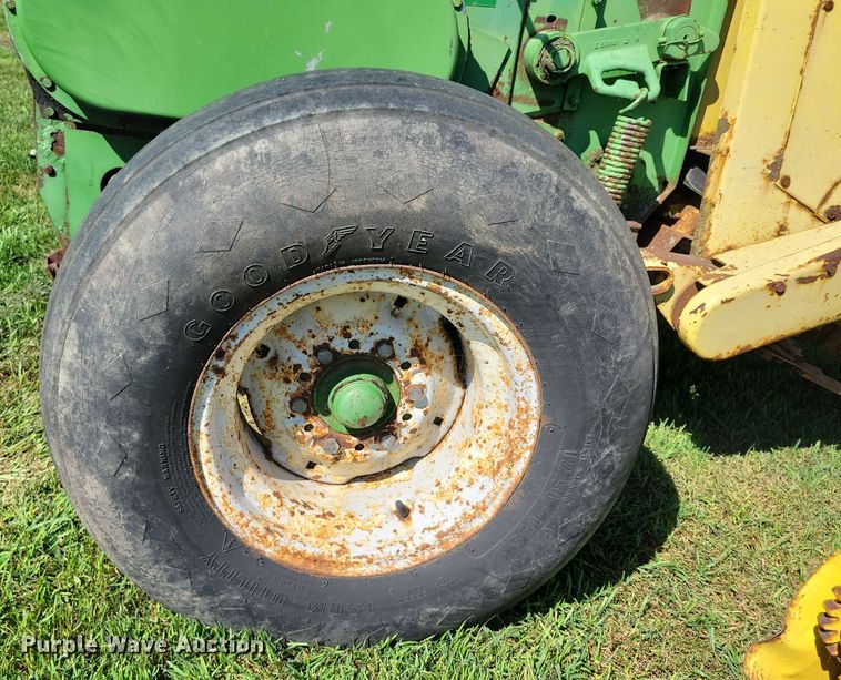 image for item EA2558 John Deere 3800 forage harvester