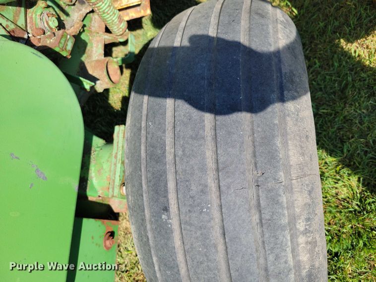 image for item EA2558 John Deere 3800 forage harvester