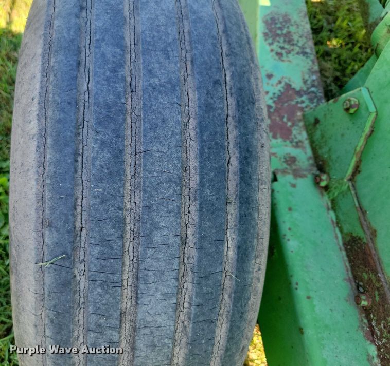 image for item EA2558 John Deere 3800 forage harvester