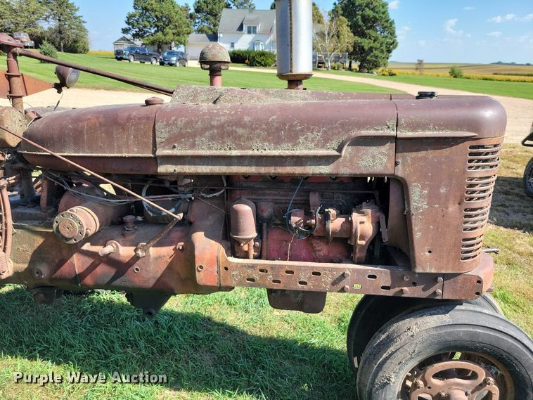 image for item EA2562 Farmall H tractor