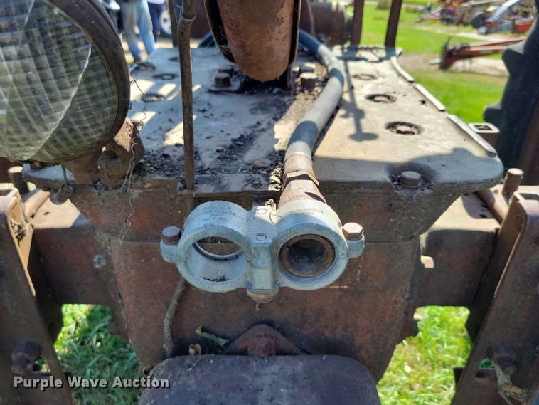 image for item EA2562 Farmall H tractor