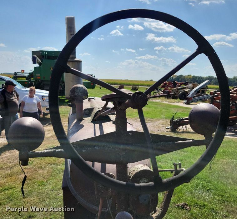 image for item EA2562 Farmall H tractor