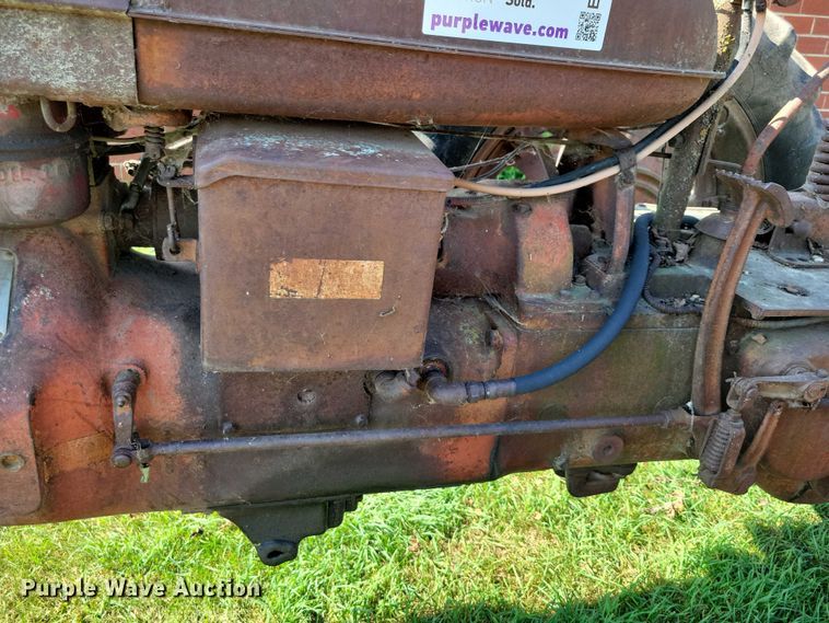 image for item EA2562 Farmall H tractor