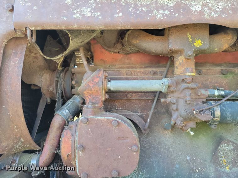 image for item EA2562 Farmall H tractor