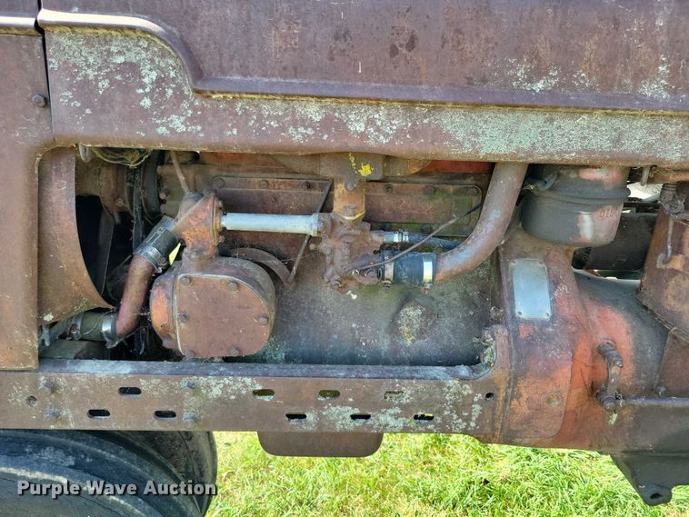 image for item EA2562 Farmall H tractor