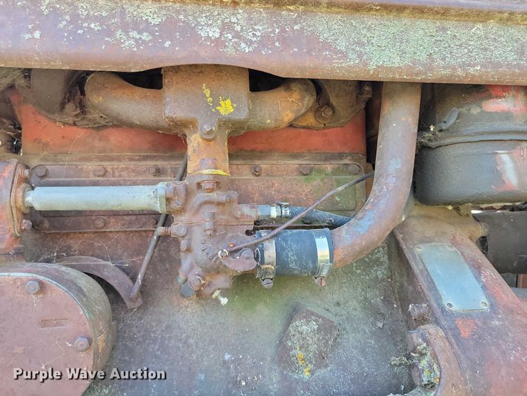 image for item EA2562 Farmall H tractor