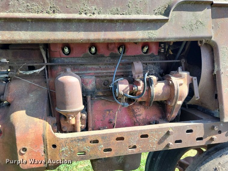 image for item EA2562 Farmall H tractor
