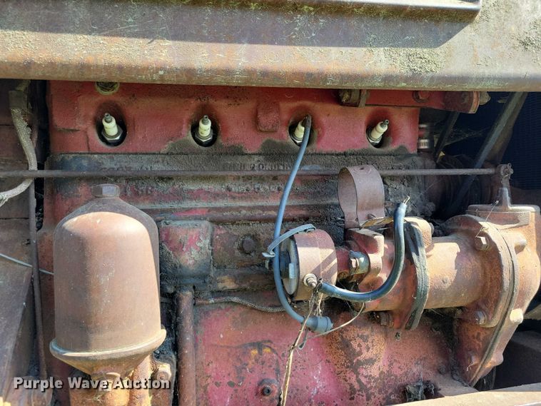 image for item EA2562 Farmall H tractor