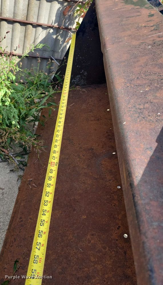 image for item EA2563 Farmhand XL 740 loader