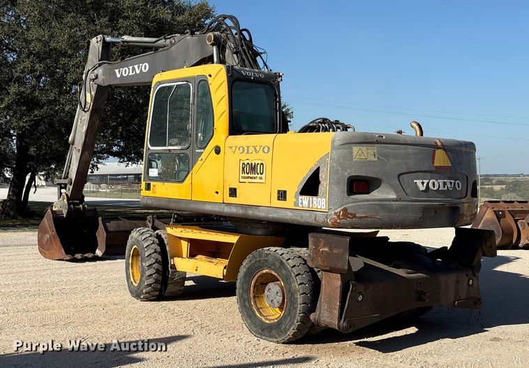 image for item EA7511 2005 Volvo EW180B wheeled excavator