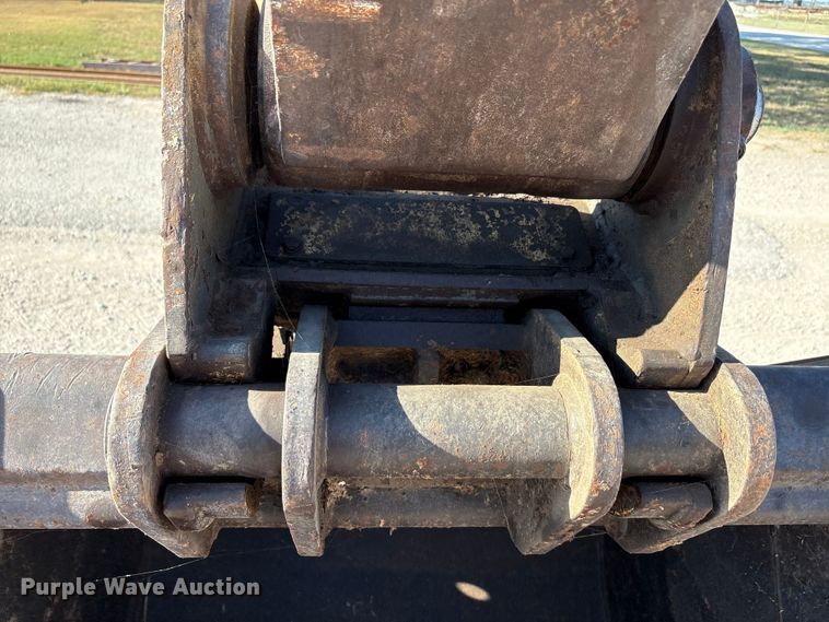 image for item EA7511 2005 Volvo EW180B wheeled excavator