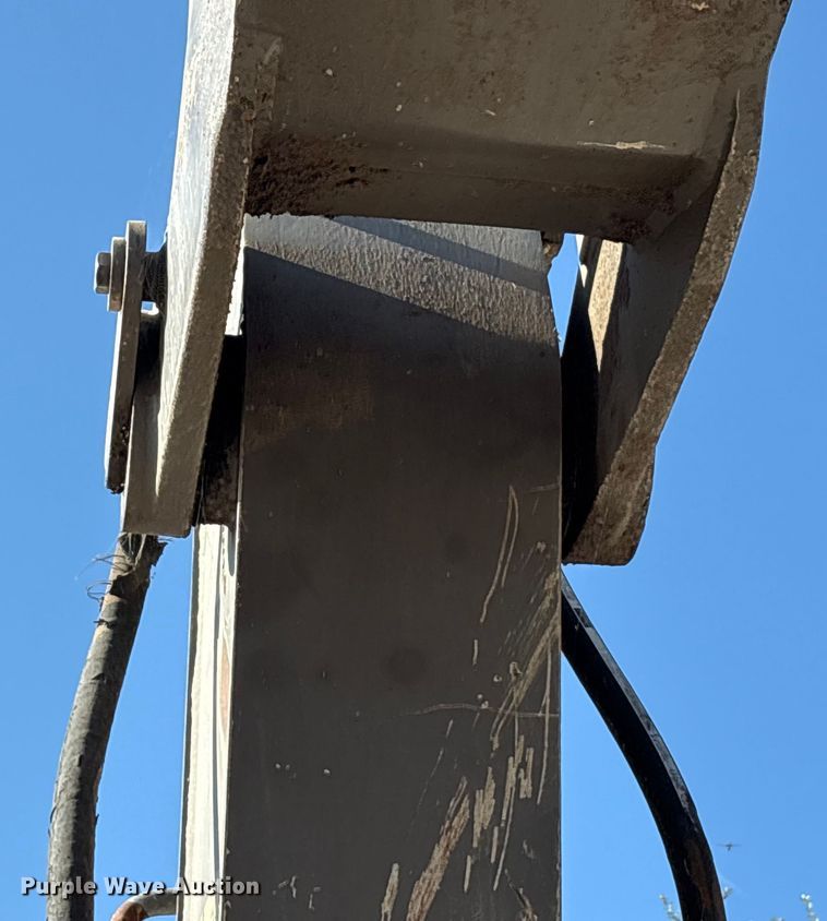 image for item EA7511 2005 Volvo EW180B wheeled excavator