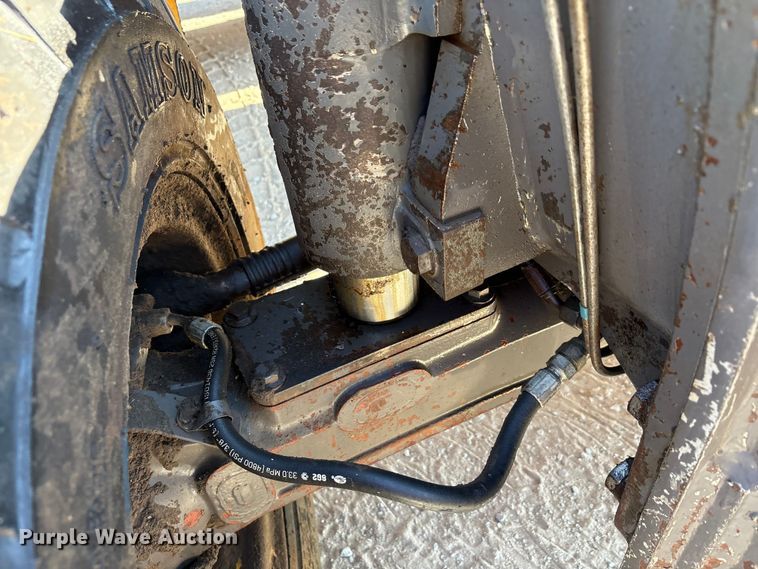 image for item EA7511 2005 Volvo EW180B wheeled excavator