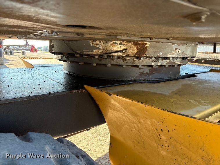 image for item EA7511 2005 Volvo EW180B wheeled excavator