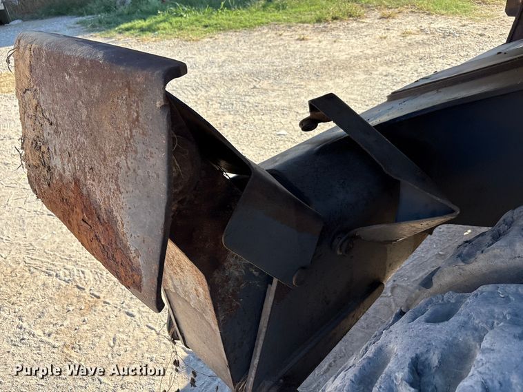 image for item EA7511 2005 Volvo EW180B wheeled excavator