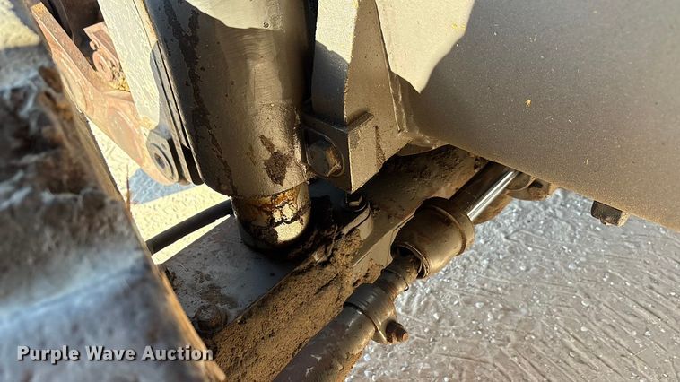 image for item EA7511 2005 Volvo EW180B wheeled excavator