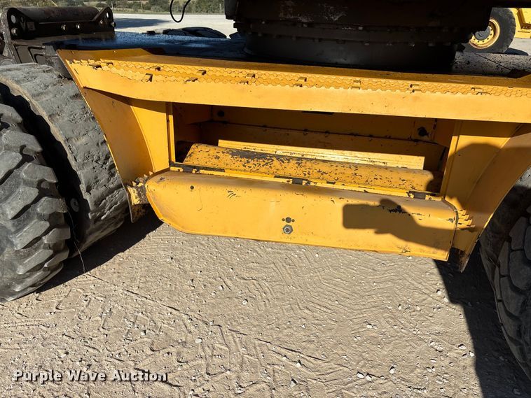 image for item EA7511 2005 Volvo EW180B wheeled excavator