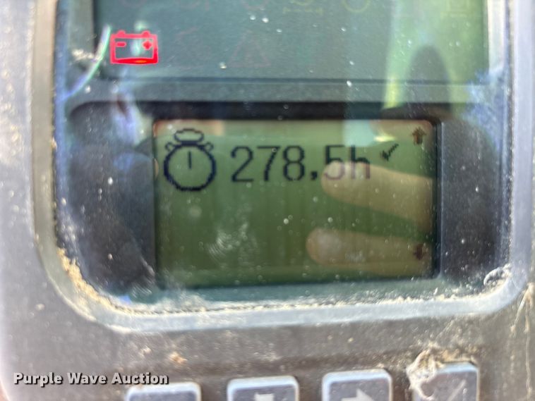 image for item EA7511 2005 Volvo EW180B wheeled excavator