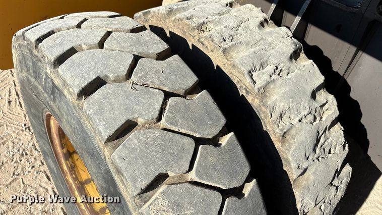 image for item EA7511 2005 Volvo EW180B wheeled excavator