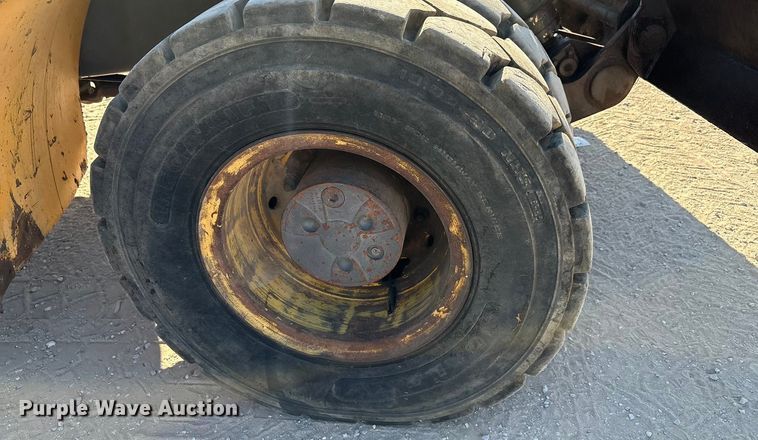 image for item EA7511 2005 Volvo EW180B wheeled excavator