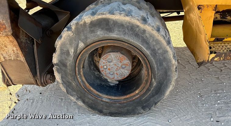 image for item EA7511 2005 Volvo EW180B wheeled excavator