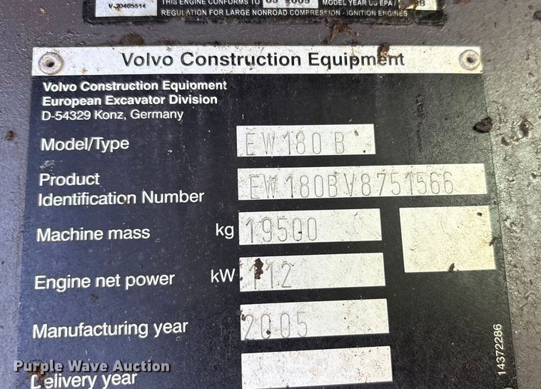 image for item EA7511 2005 Volvo EW180B wheeled excavator