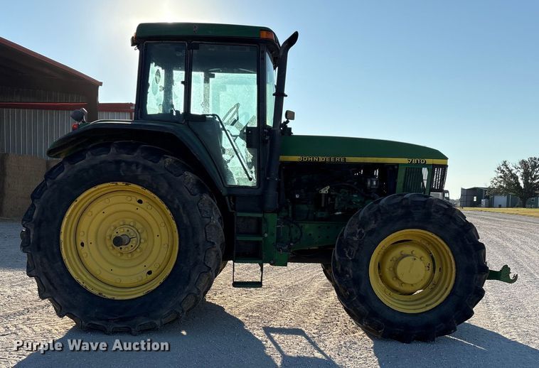 image for item EA7512 1997 John Deere 7810 MFWD tractor