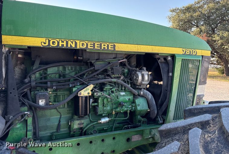 image for item EA7512 1997 John Deere 7810 MFWD tractor