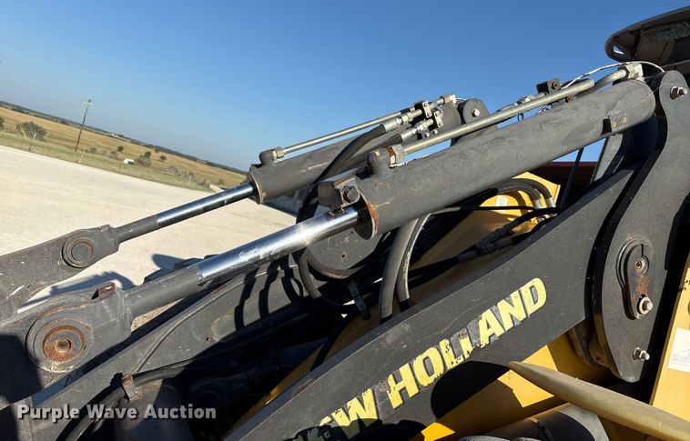 image for item EA7513 2008 New Holland W170B wheel loader