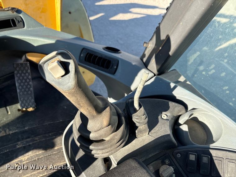 image for item EA7513 2008 New Holland W170B wheel loader