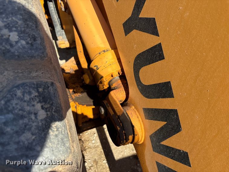 image for item EA7515 2012 Hyundai HL740-9 wheel loader